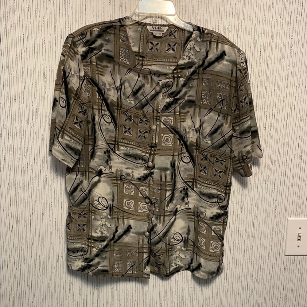 Voir Medium Women Blouse Elegant Abstract Button Down Shirt in Tan and Black